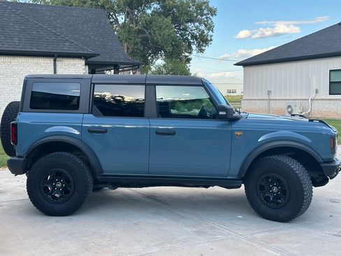 Used 2022 Ford Bronco Badlands AWD/4WD image 6