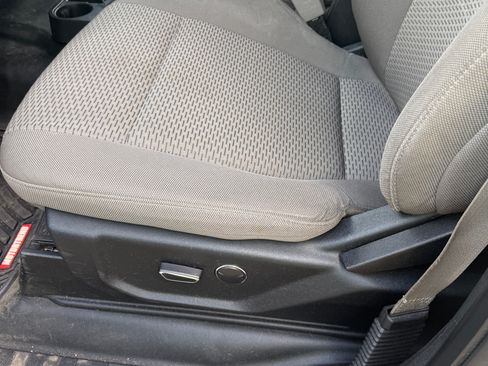 Used 2018 Ford F150 XLT w/ Heavy-Duty Payload Package image 9