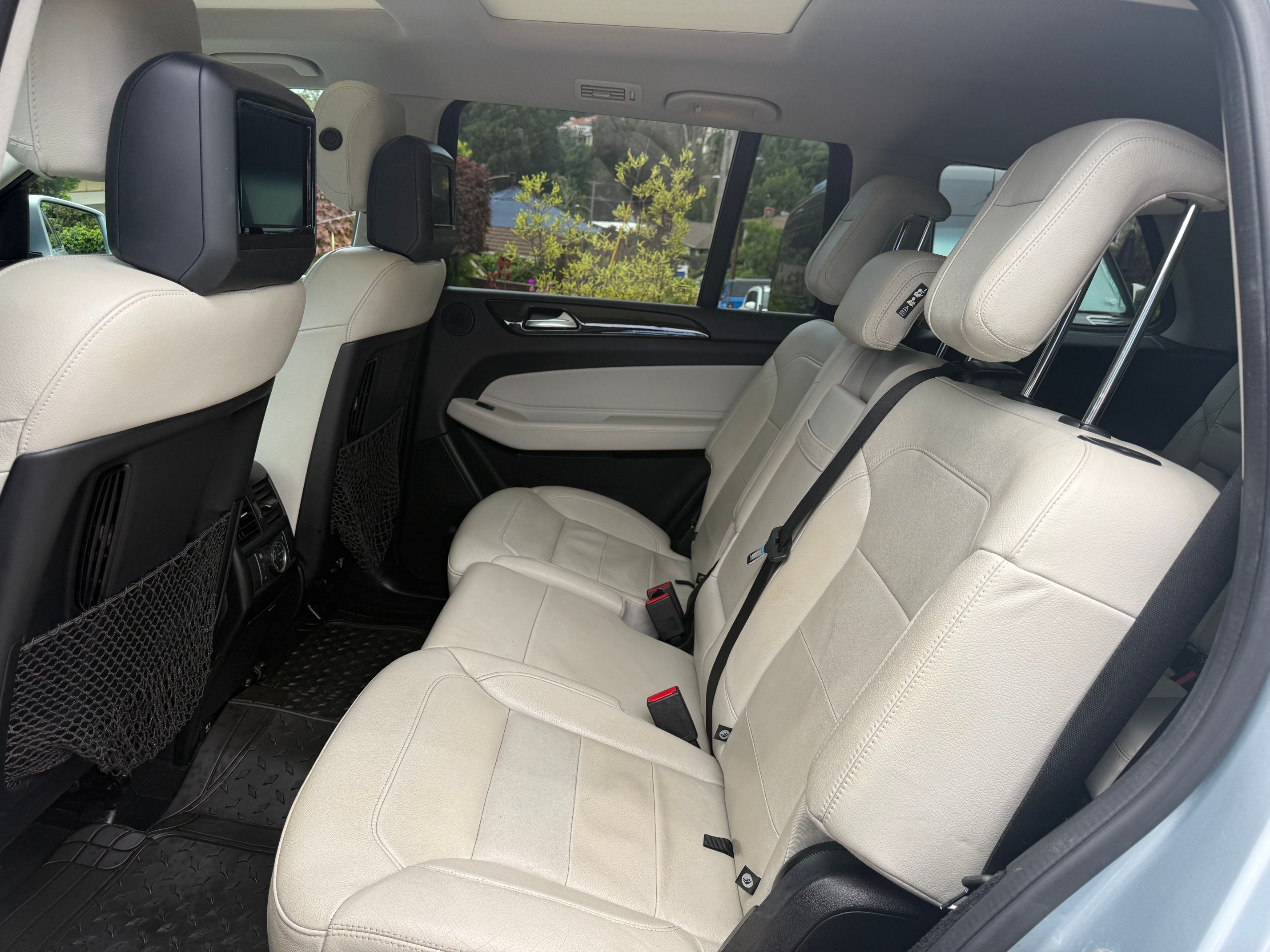 Used 2017 Mercedes-Benz GLS 450 4MATIC image 9