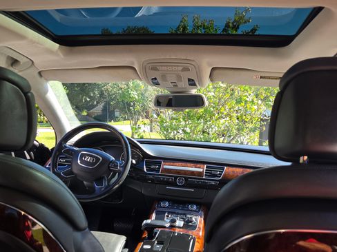 Used 2011 Audi A8 L 4.2 image 8