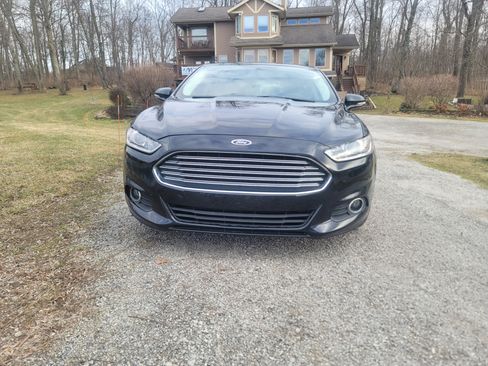 Used 2015 Ford Fusion Energi SE image 2