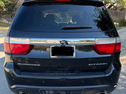 Used 2011 Dodge Durango Citadel w/ Trailer Tow Group IV image 4