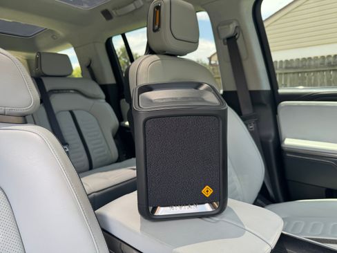 Used 2023 Rivian R1S Launch Edition AWD/4WD image 23