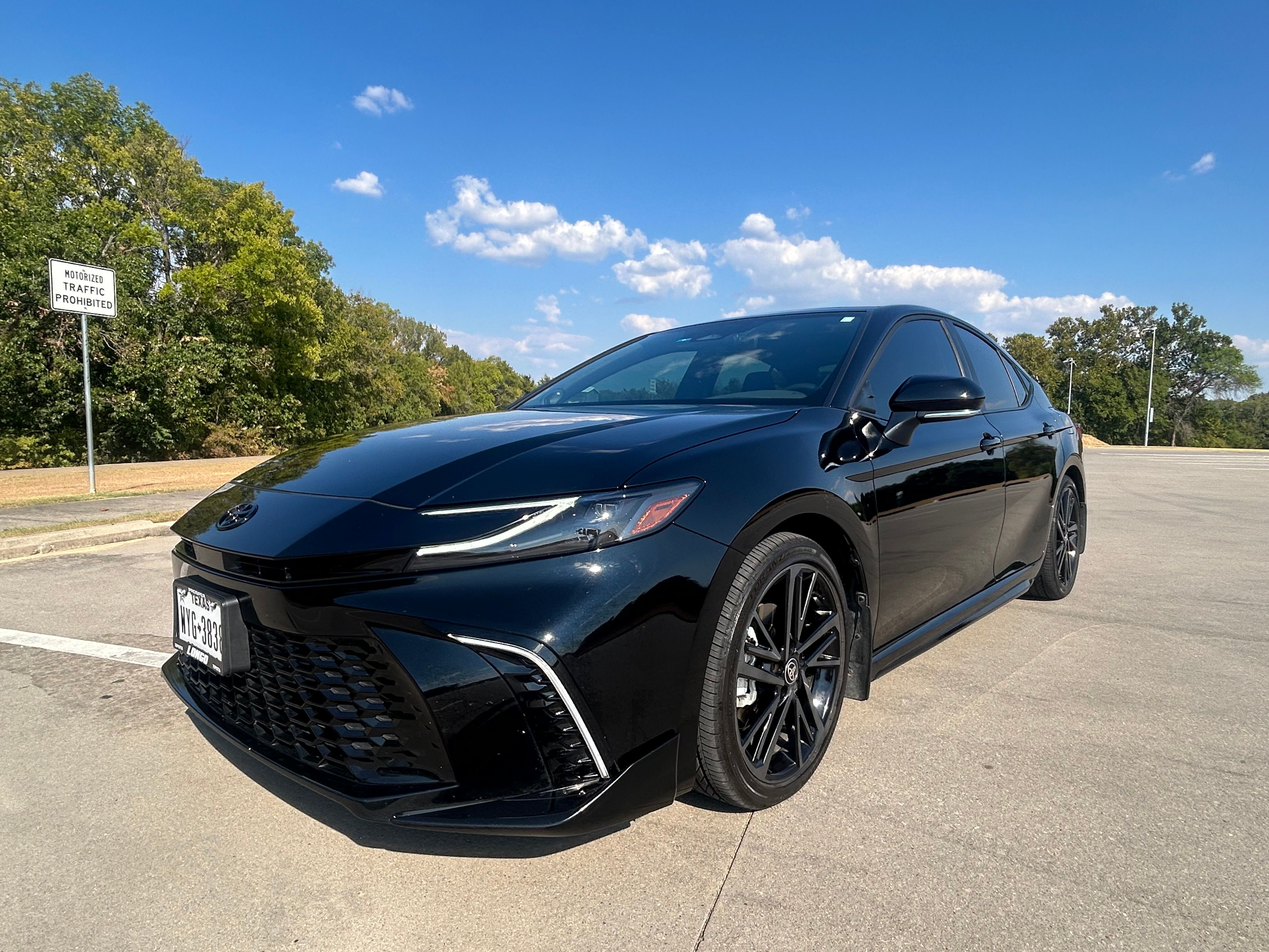 Used 2026 Toyota Camry XSE w/ Premium Package FWD image 1