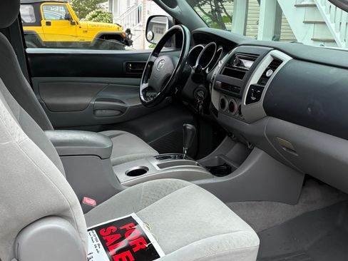 Used 2006 Toyota Tacoma 4x4 Access Cab V6 image 13