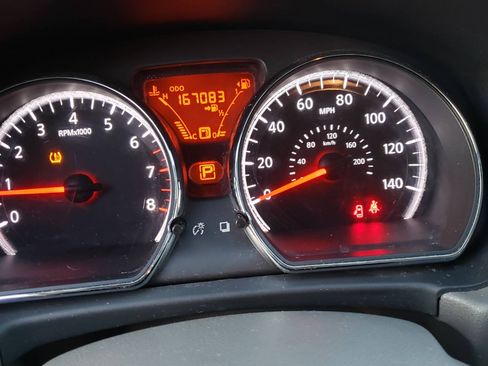 Used 2012 Nissan Versa SV image 16