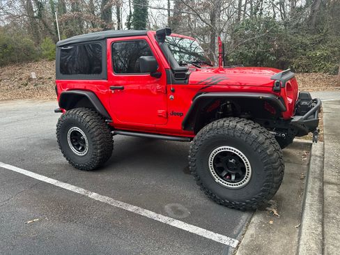 Used 2022 Jeep Wrangler Sport image 2