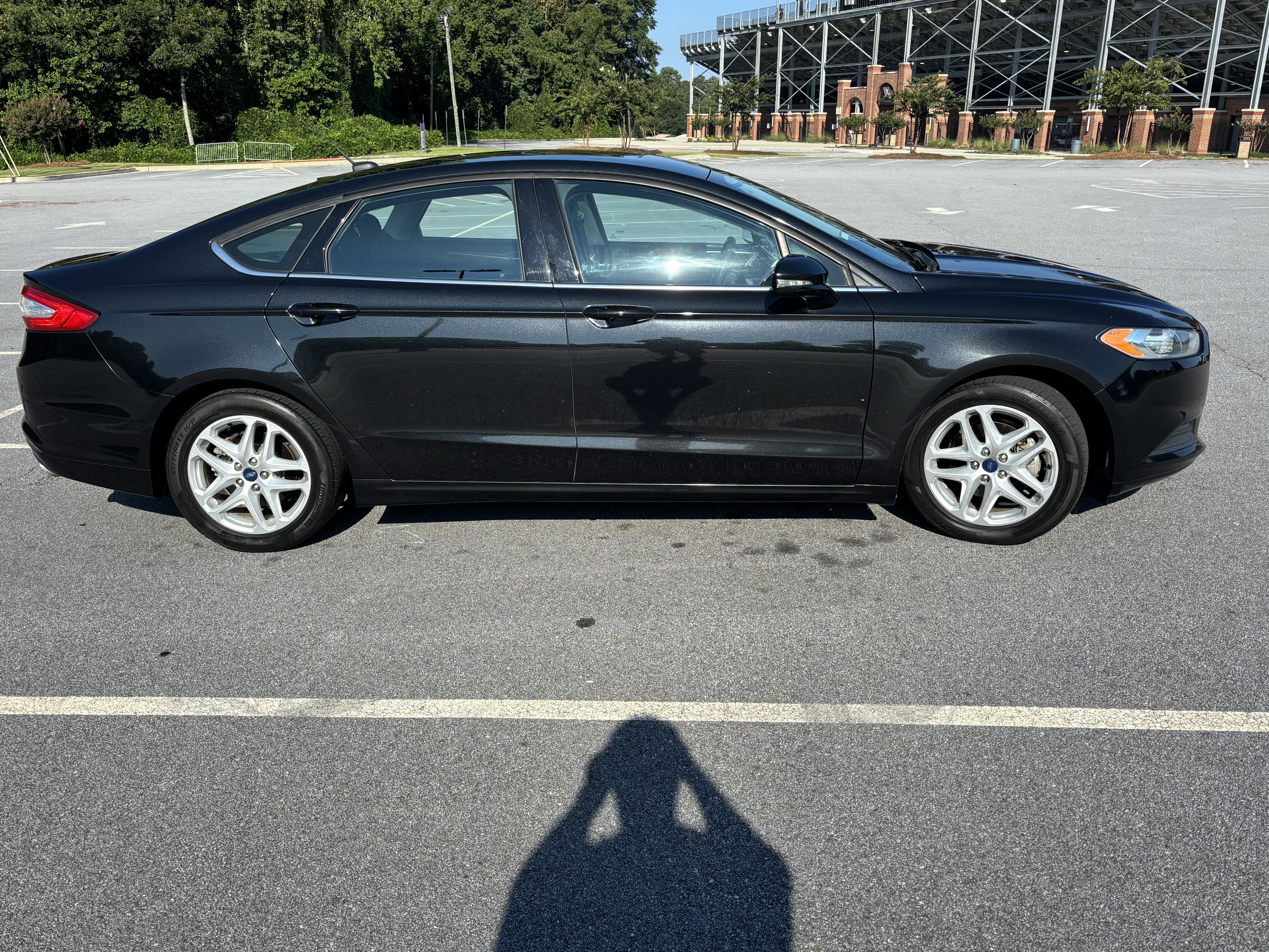 Used 2014 Ford Fusion SE FWD image 5