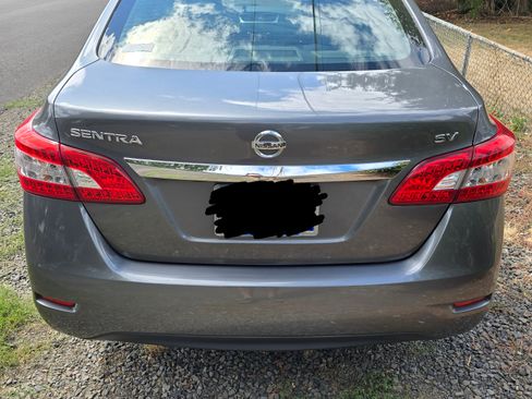 Used 2015 Nissan Sentra SV FWD image 4