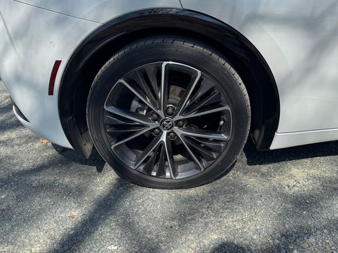 Used 2024 Toyota Prius Limited w/ Limited Premium Package image 9