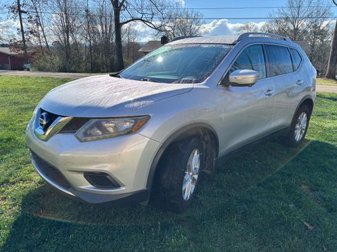 Used 2014 Nissan Rogue SV w/ SV Premium Package image 1