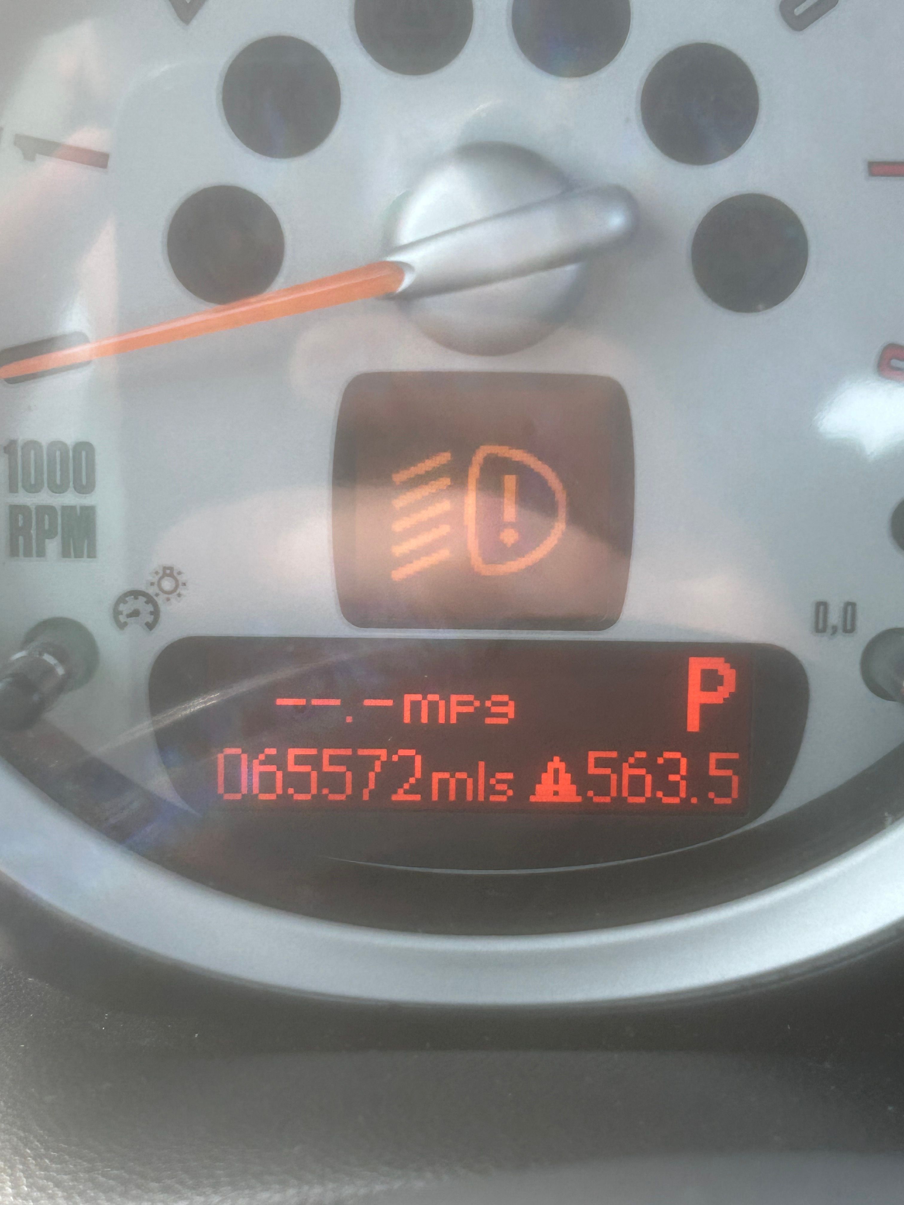 Used 2010 MINI Cooper Hardtop FWD image 6