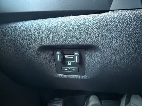 Used 2013 Chevrolet Silverado 2500 LT w/ Interior Plus Package image 16