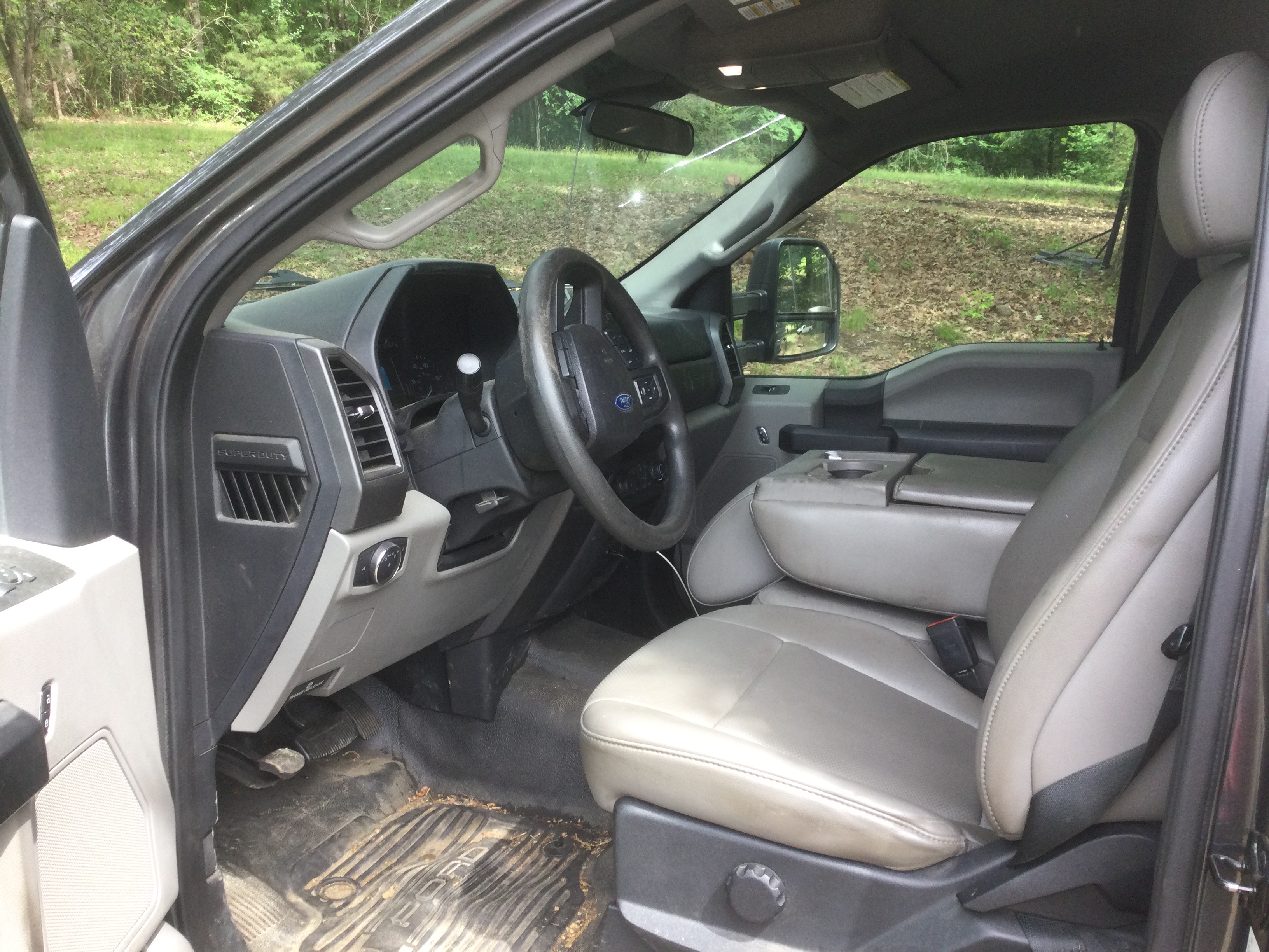 Used 2020 Ford F250 XL w/ Power Equipment Group RWD image 4