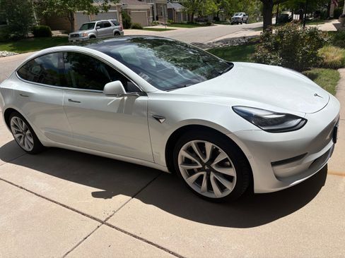 Used 2020 Tesla Model 3 Long Range AWD/4WD image 5