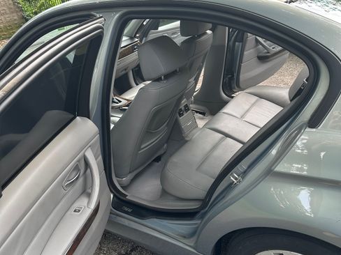 Used 2006 BMW 325i Sedan RWD image 23