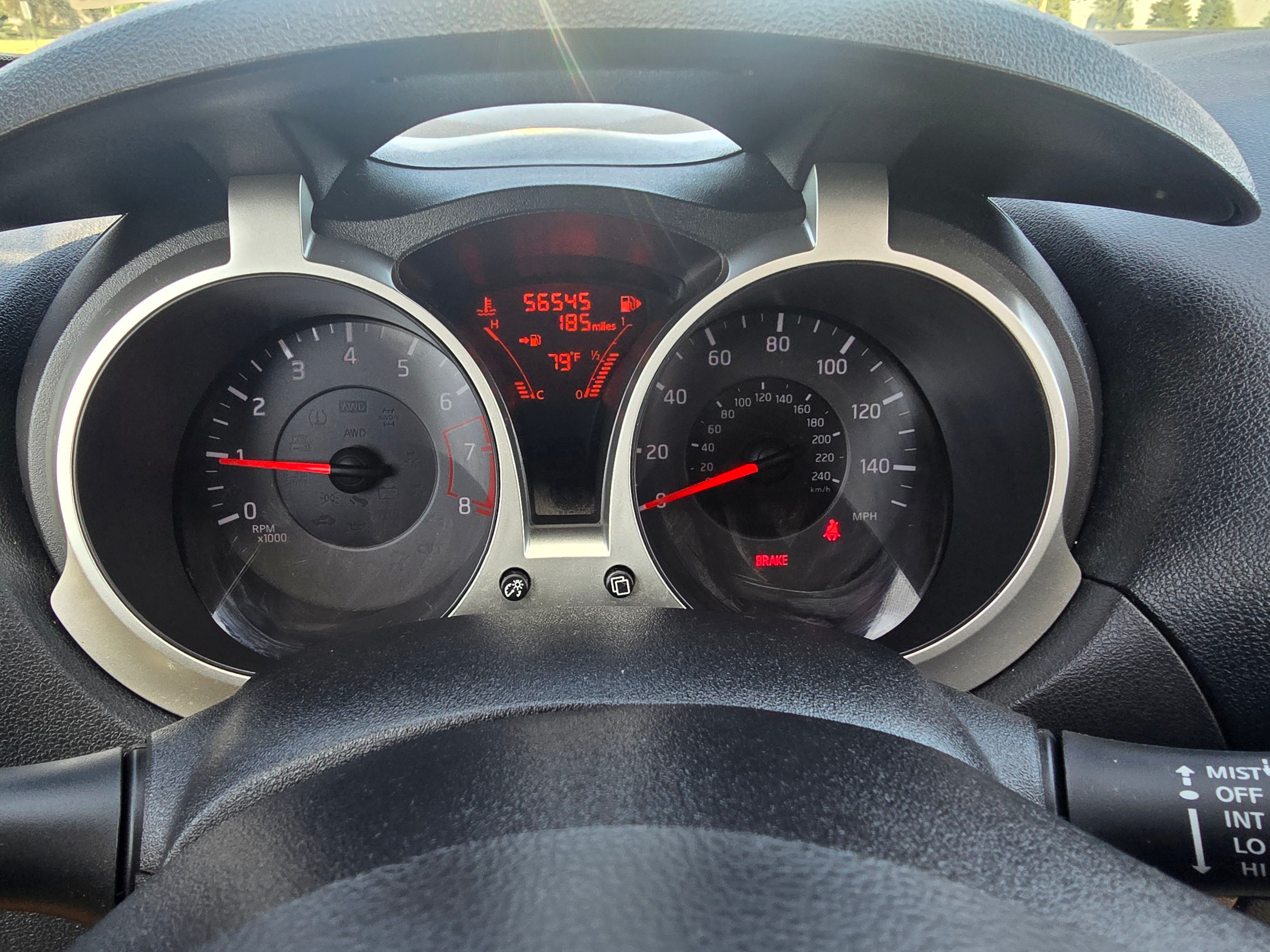 Used 2013 Nissan Juke SV FWD image 6