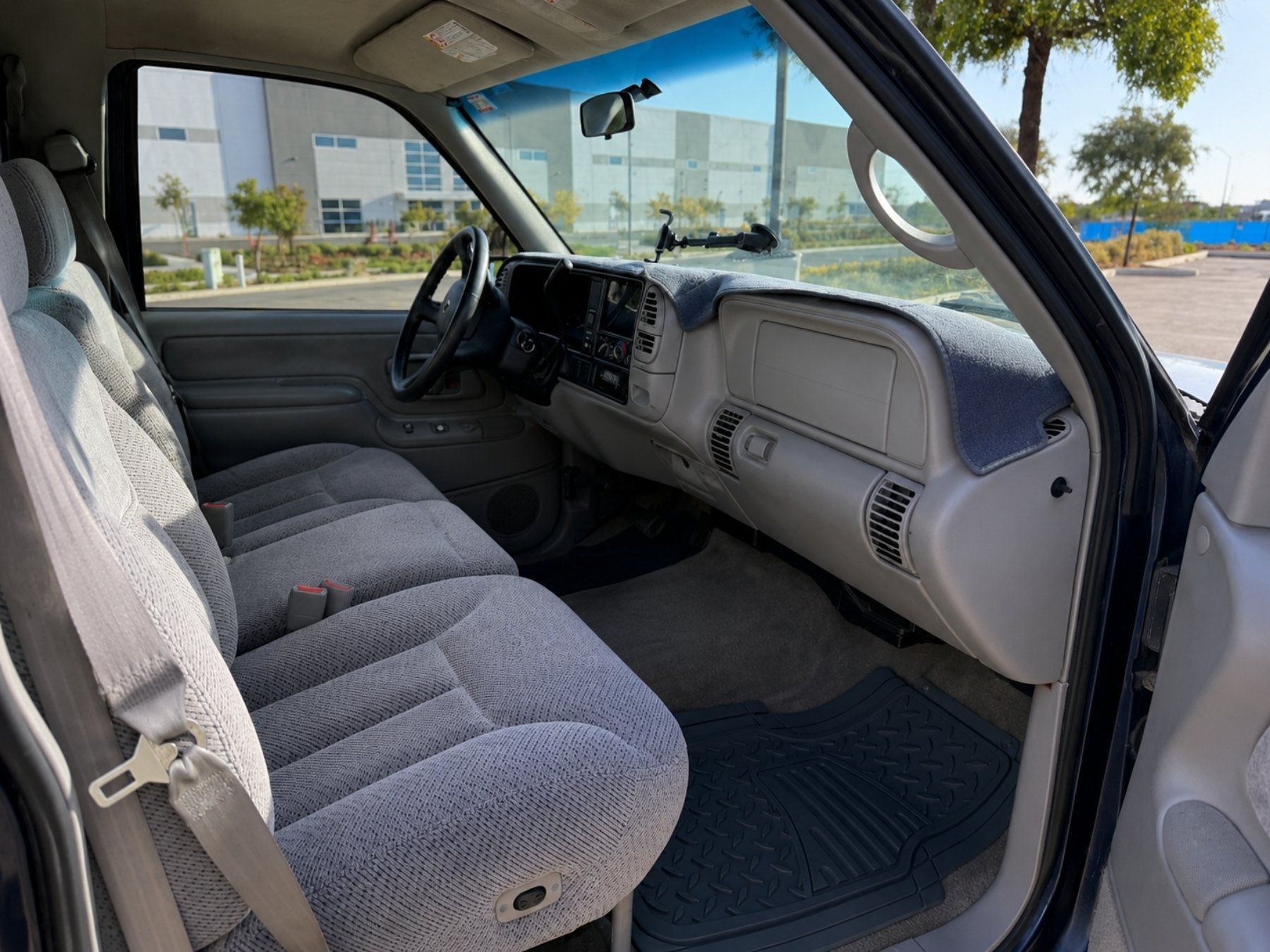 Used 1998 Chevrolet Silverado 1500 2WD Regular Cab w/ Preferred Equipment Group 2 image 14