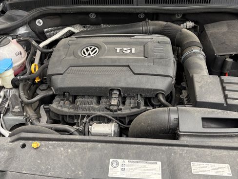 Used 2017 Volkswagen Jetta GLI FWD image 11