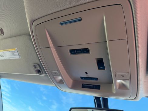 Used 2015 GMC Sierra 1500 SLT w/ SLT Crew Cab Value Package image 8