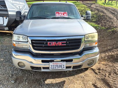 Used 2005 GMC Sierra 2500 SLT w/ Skid Plate Package
