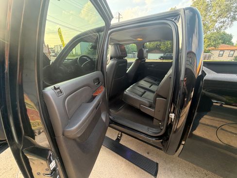Used 2008 Chevrolet Silverado 2500 LTZ w/ Safety Package AWD/4WD image 19