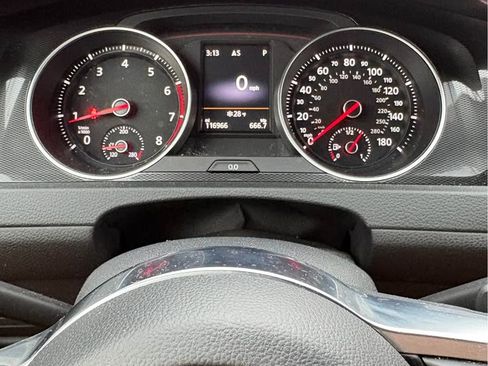 Used 2016 Volkswagen GTI S image 9