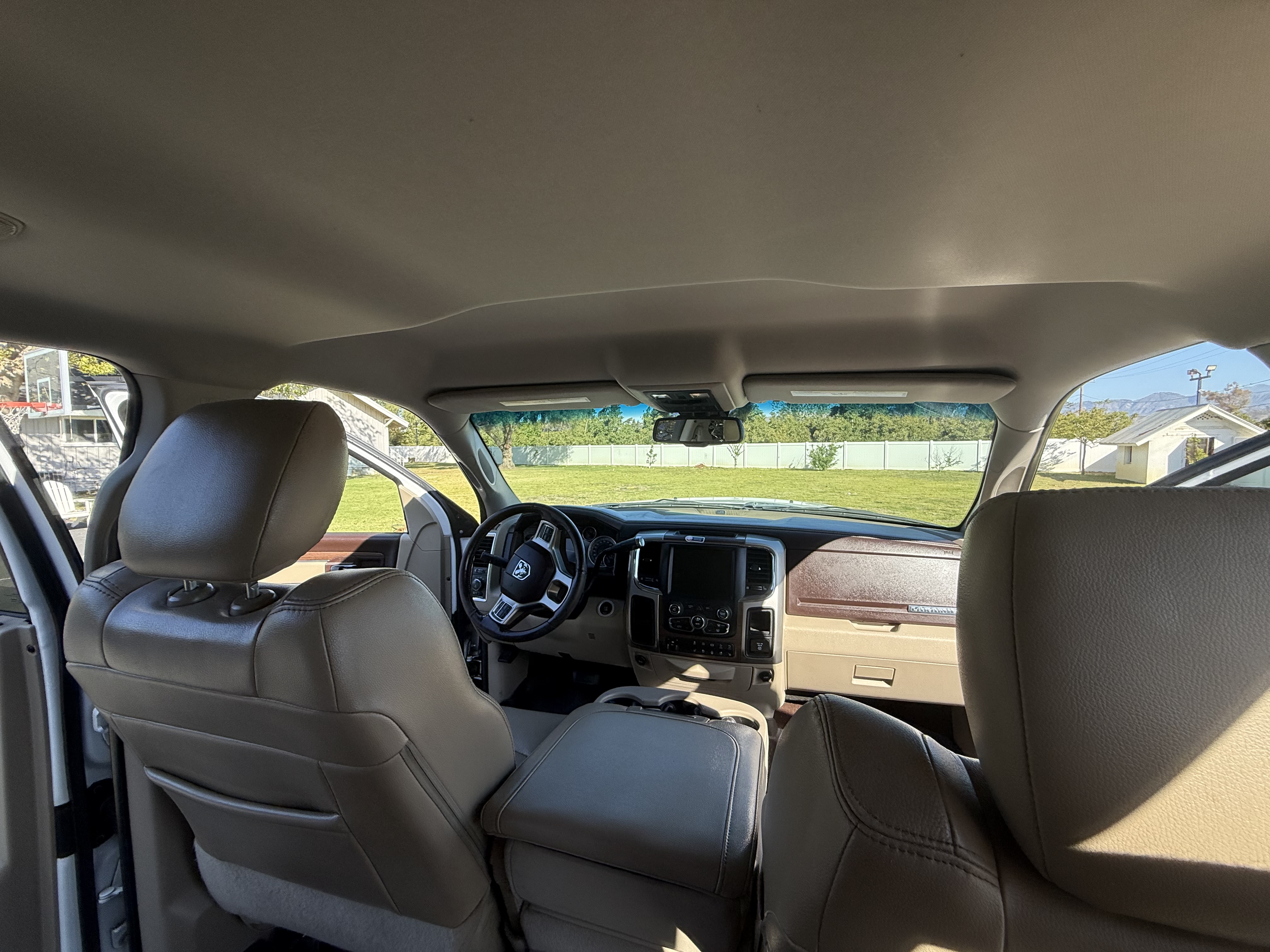 Used 2016 RAM 2500 Laramie w/ Convenience Group RWD image 13