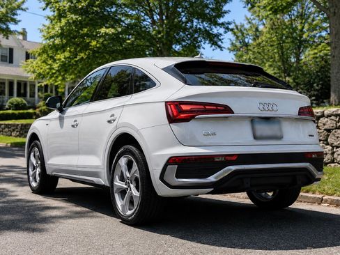 Used 2021 Audi Q5 2.0T Premium Plus w/ Premium Plus Package AWD/4WD image 2