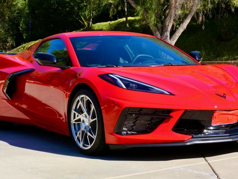 Used 2020 Chevrolet Corvette Stingray Convertible w/ Z51 Performance Package RWD image 6