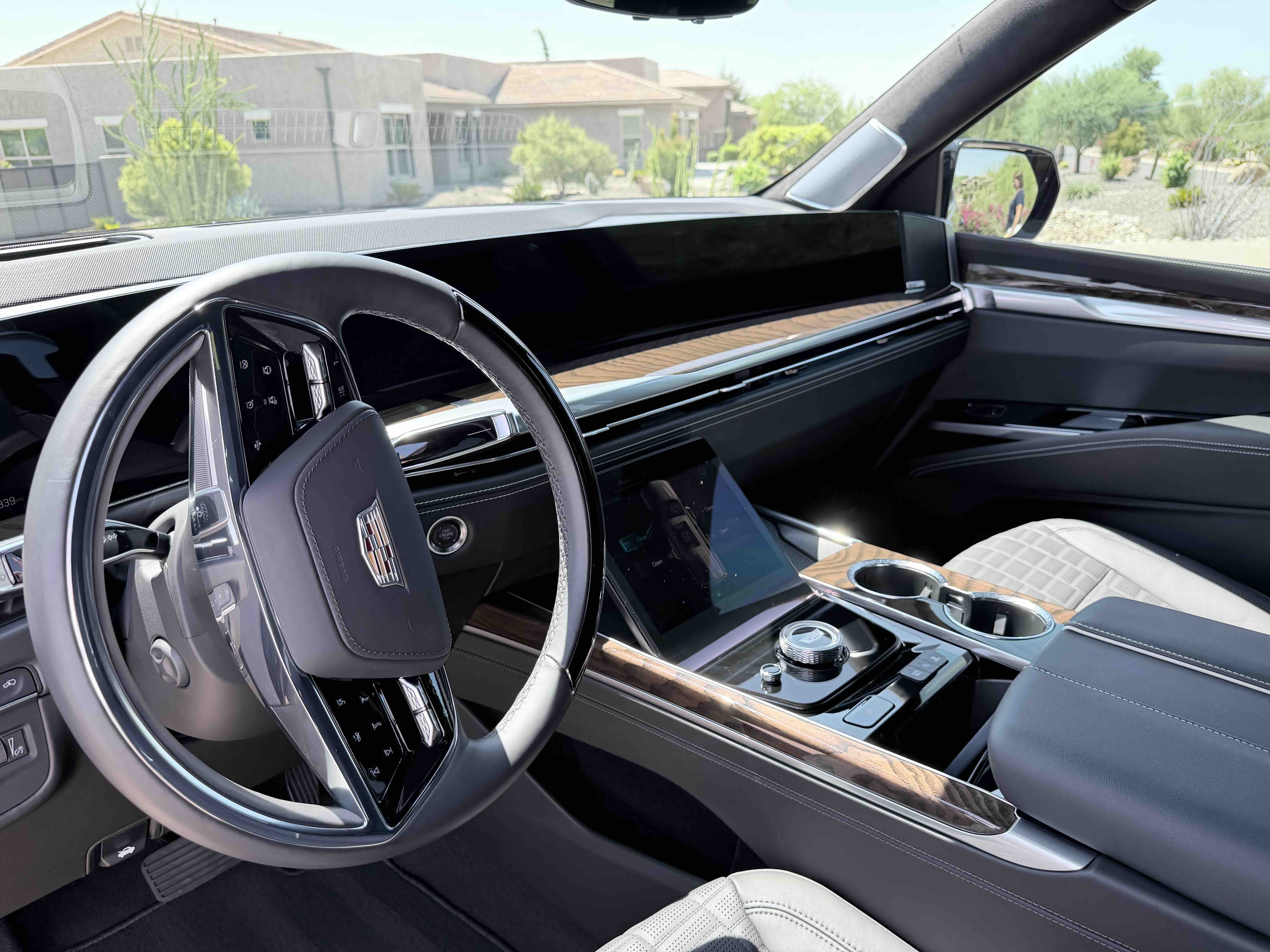 Used 2025 Cadillac Escalade Sport Platinum AWD/4WD image 13