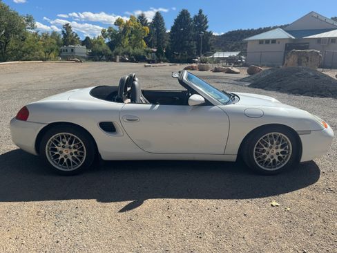 Used 2002 Porsche Boxster RWD image 5
