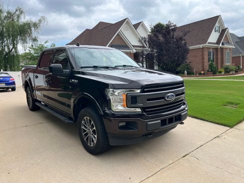 Used 2020 Ford F150 XLT w/ Equipment Group 302A Luxury AWD/4WD image 8