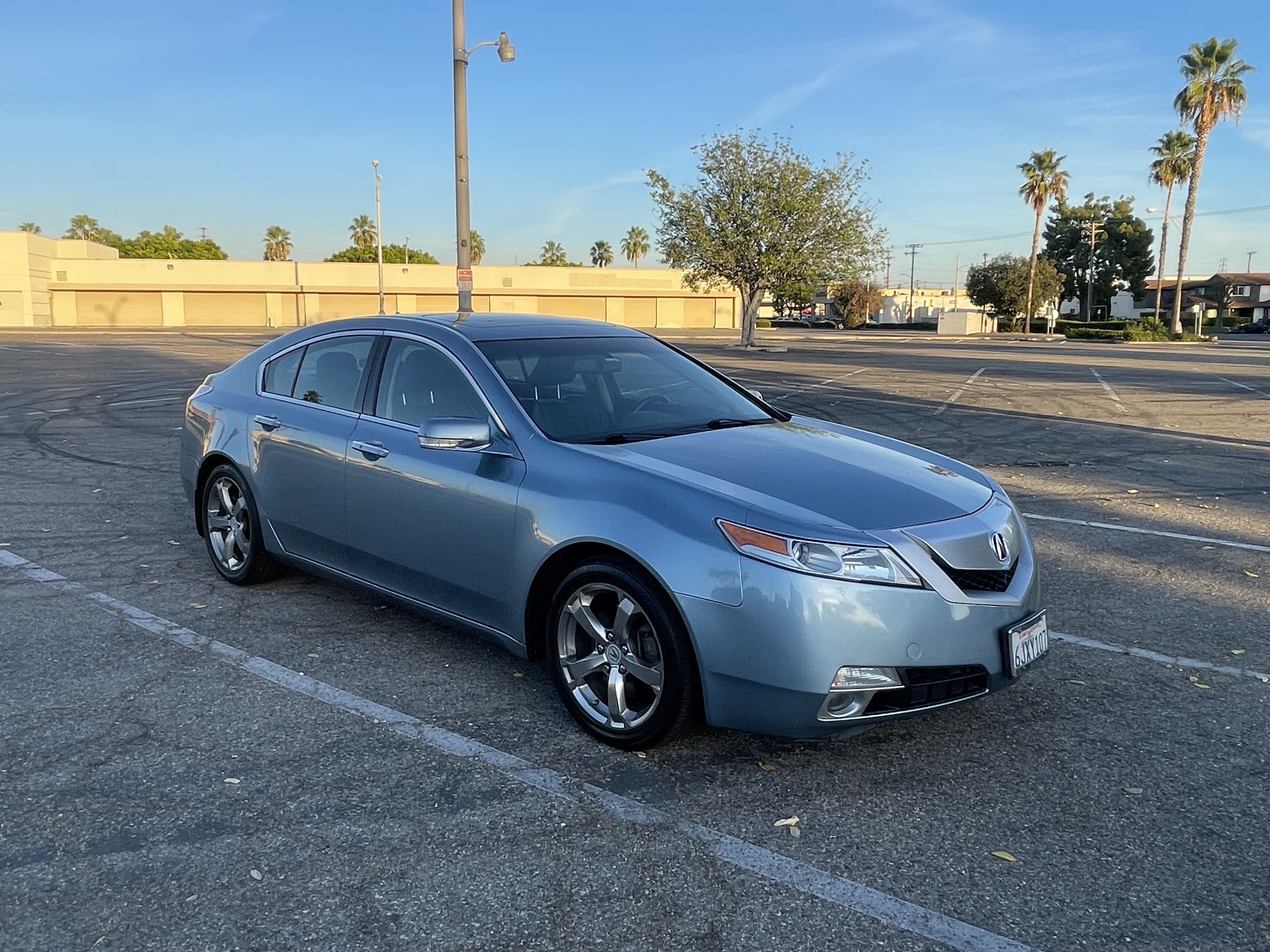 Used 2009 Acura TL SH-AWD image 2