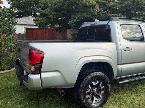 Used 2022 Toyota Tacoma SR AWD/4WD image 2