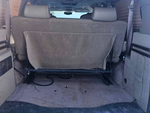 Used 2011 Chevrolet Express 1500 AWD image 8