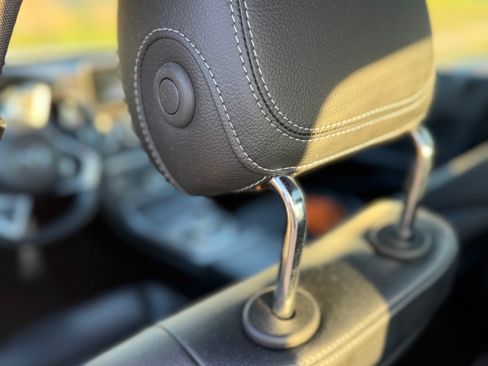 Used 2017 Mercedes-Benz C 300 4MATIC Sedan image 18