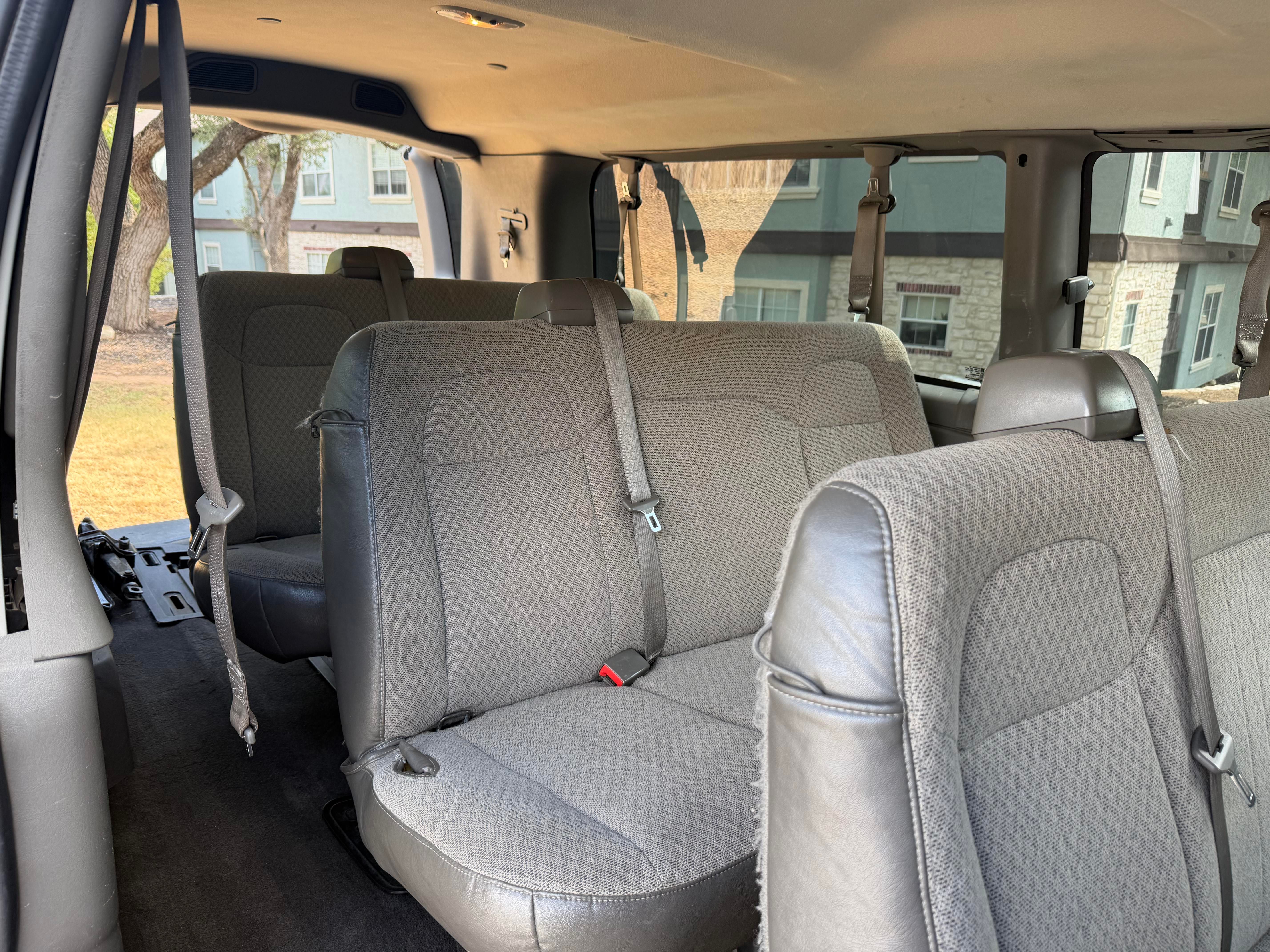 Used 2016 Chevrolet Express 3500 LT w/ LT Preferred Equipment Group RWD image 6