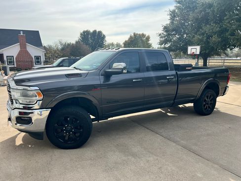 Used 2019 RAM 3500 Laramie image 1