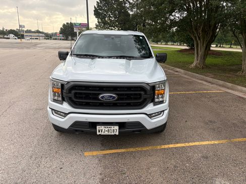Used 2022 Ford F150 XLT w/ Equipment Group 302A High AWD/4WD image 4