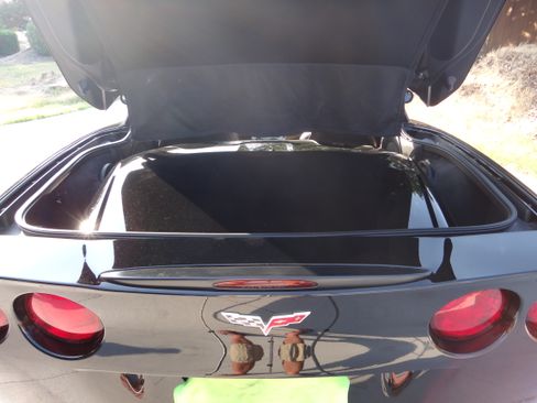 Used 2005 Chevrolet Corvette Coupe w/ Preferred Equipment Group image 13