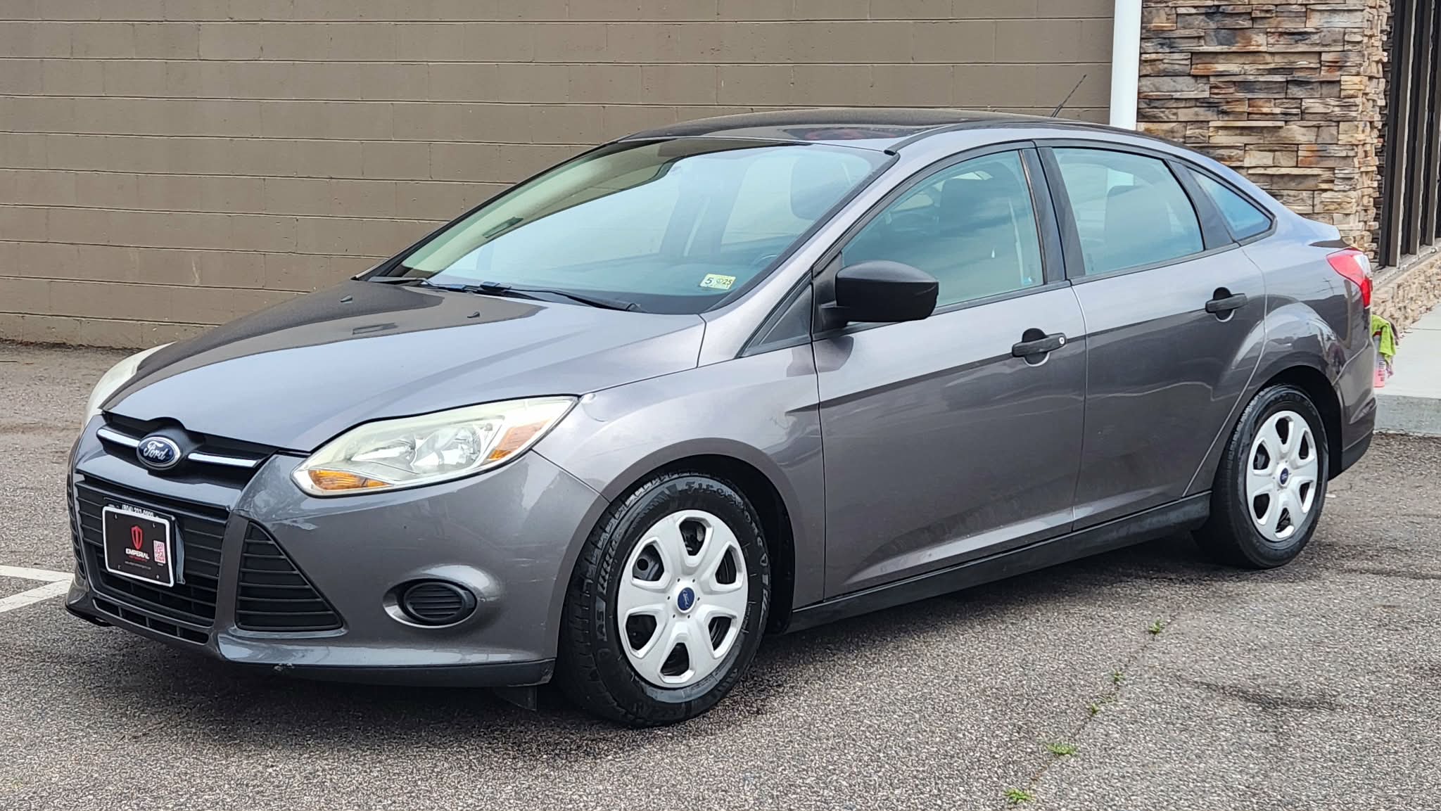 Used 2014 Ford Focus S FWD image 2