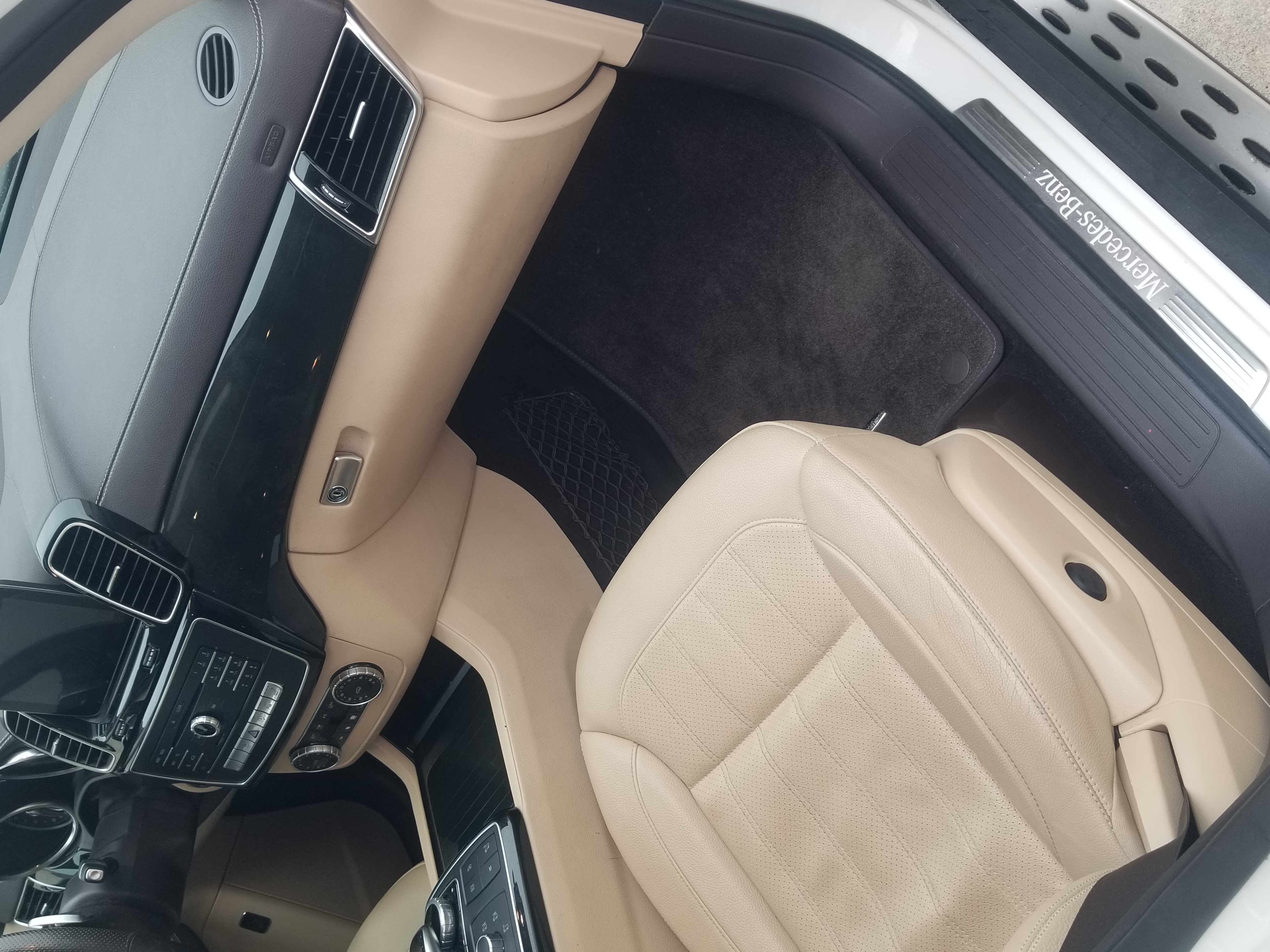 Used 2017 Mercedes-Benz GLS 450 4MATIC image 12