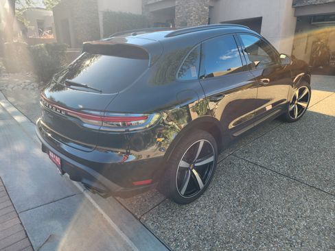 Used 2023 Porsche Macan image 14