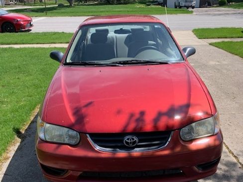 Used 2002 Toyota Corolla CE image 2