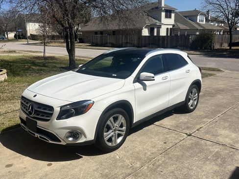 Used 2020 Mercedes-Benz GLA 250 image 1