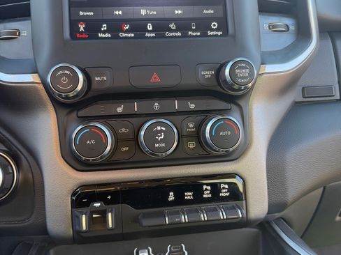 Used 2019 RAM 2500 Big Horn image 11