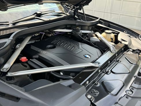 Used 2021 BMW X7 xDrive40i w/ M Sport Package image 9