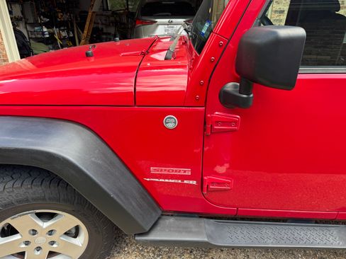 Used 2011 Jeep Wrangler Sport AWD/4WD image 2