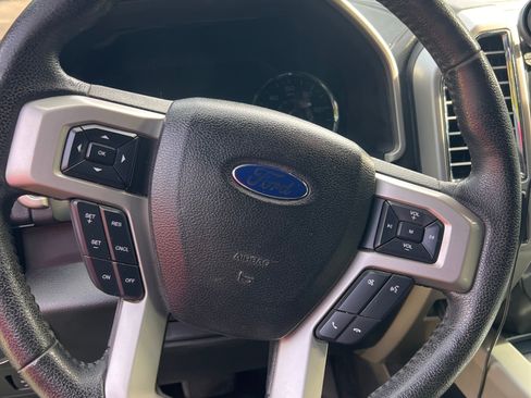 Used 2015 Ford F150 Lariat w/ Equipment Group 502A Luxury AWD/4WD image 15